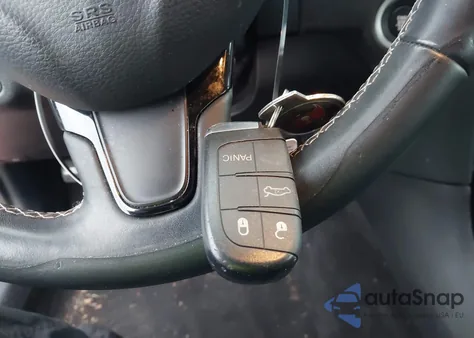 2018 Chrysler 300 300S z USA, uszkodzony, nr VIN 2C3CCABG3JH292166